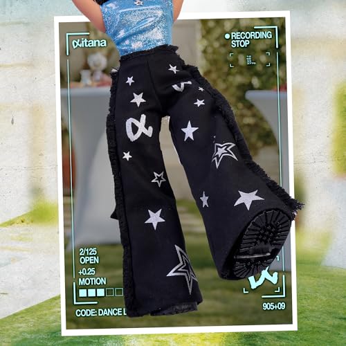 Nancy Aitana, păpușa ca artista, păr castaniu scurt cu breton, set Era Alpha de La Babys, cu accesorii și detalii autentice, pentru băieți și fete de la 3 ani, Famosa (NAC60000)