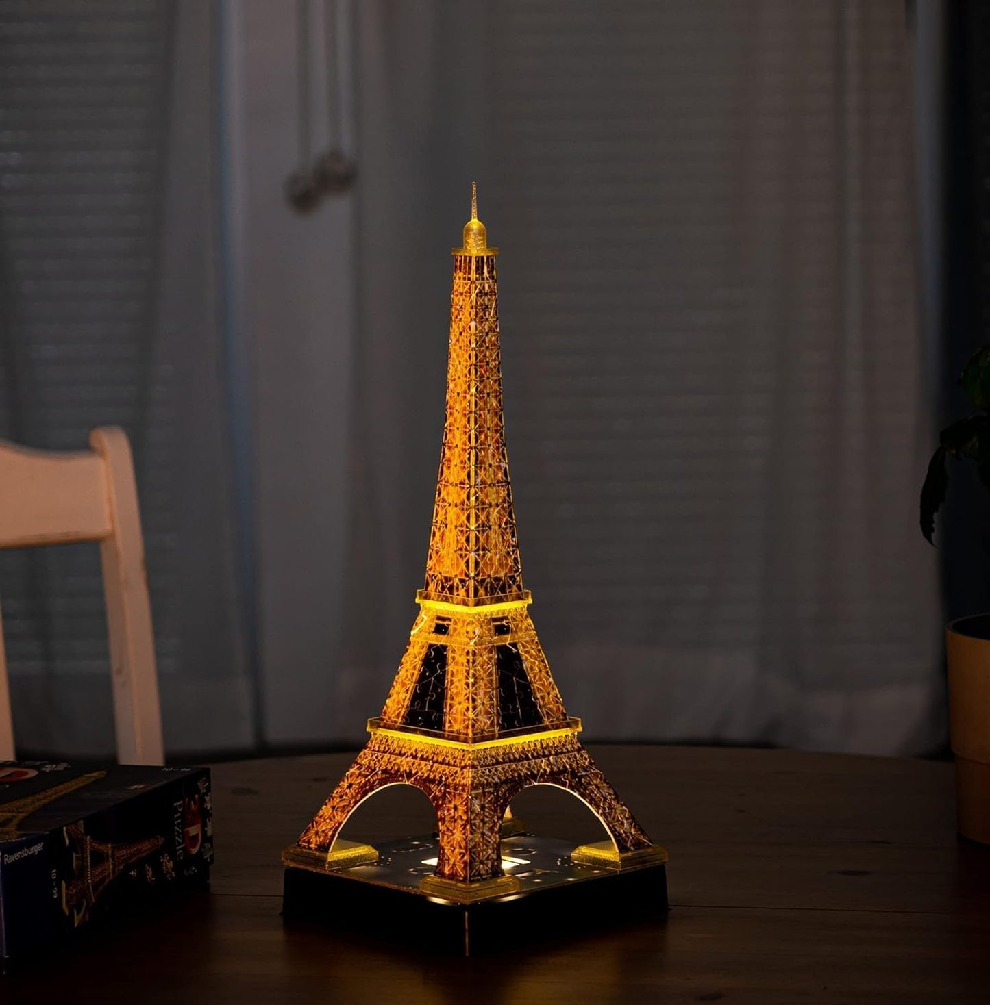 Puzzle 3D Ravensburger 12579 - Turnul Eiffel Night Edition - Model 3D iluminat cu LED, de construit - Recomandat de la 10 ani
