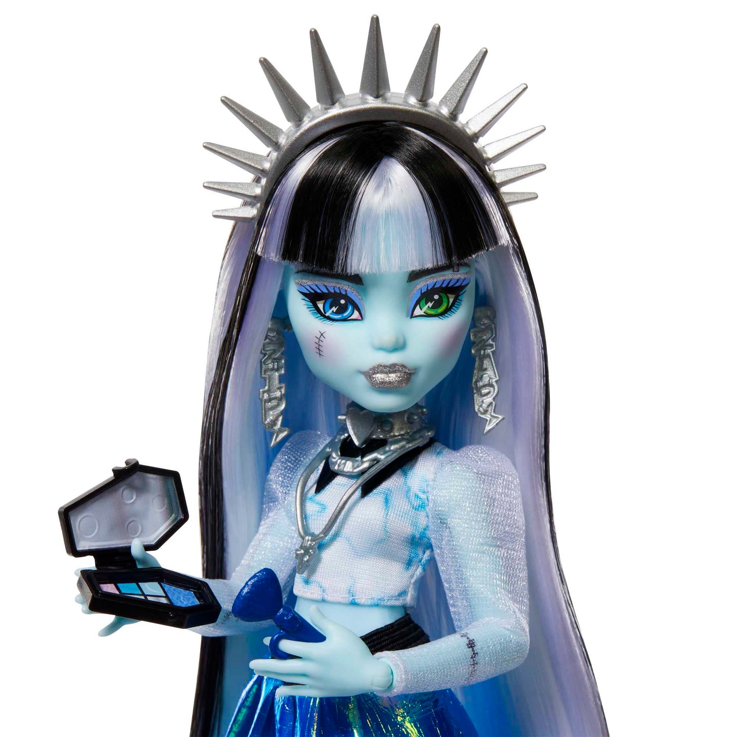 Păpușa Monster High Skulltimate Secrets Fearidescent Frankie Stein - Dulap cu peste 19 surprize, efect Color-Reveal, pentru copii de la 6 ani, HNF75