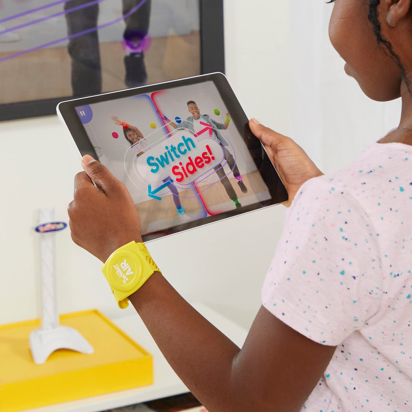 Hasbro Twister Air, joc AR Twister, conectare cu dispozitive smart, joc de mișcare, de la 8 ani, versiune în limba germană