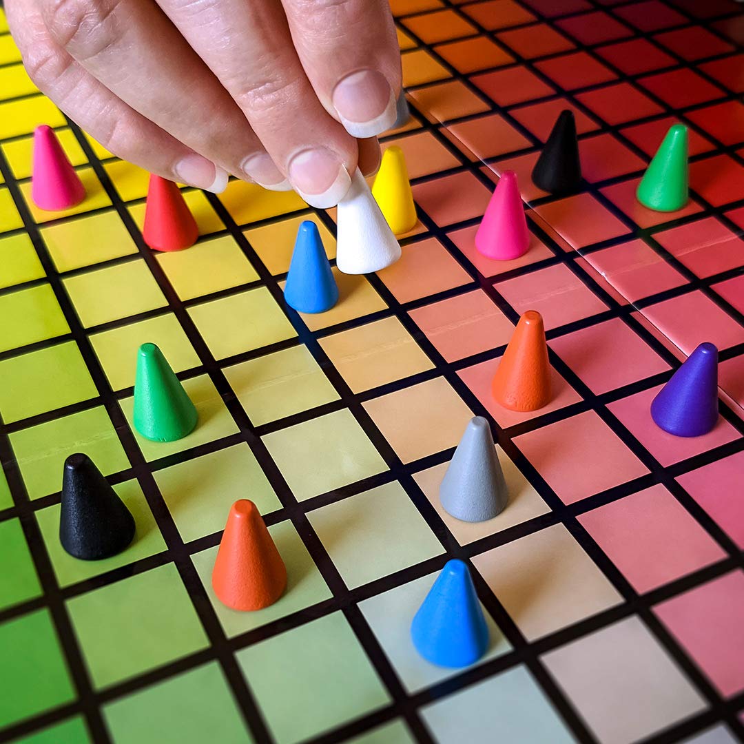 Hues and Cues – Joc de societate pentru seri de familie – Joc de petrecere – The OP Usaopoly – Pentru 3-10 jucători – Versiune în engleză