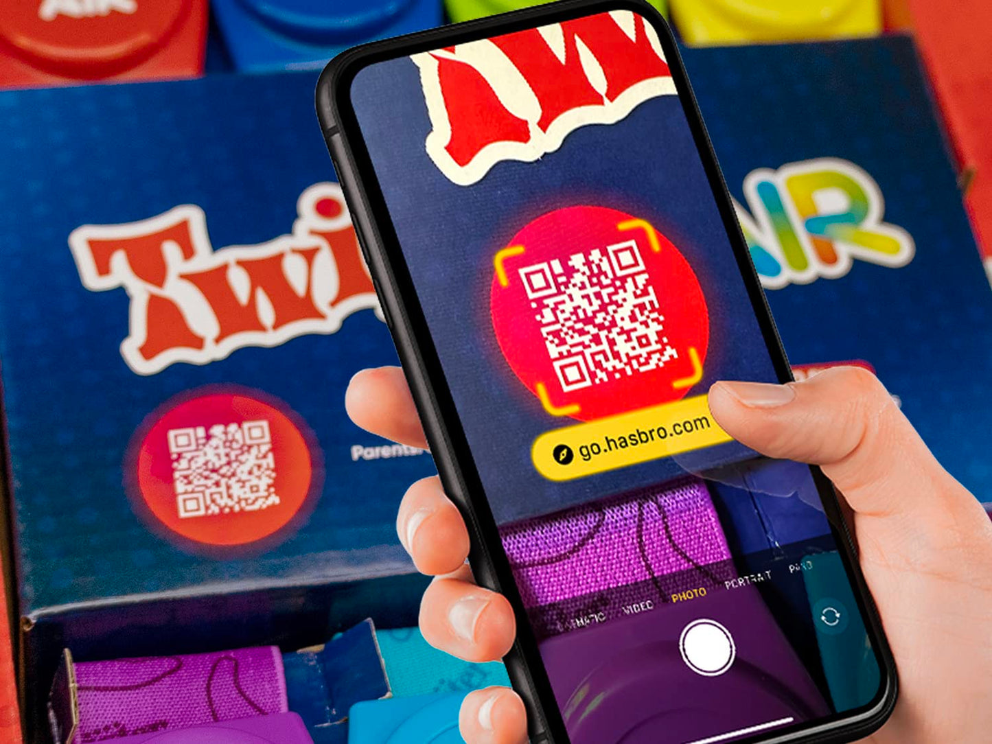 Hasbro Twister Air, joc AR Twister, conectare cu dispozitive smart, joc de mișcare, de la 8 ani, versiune în limba germană