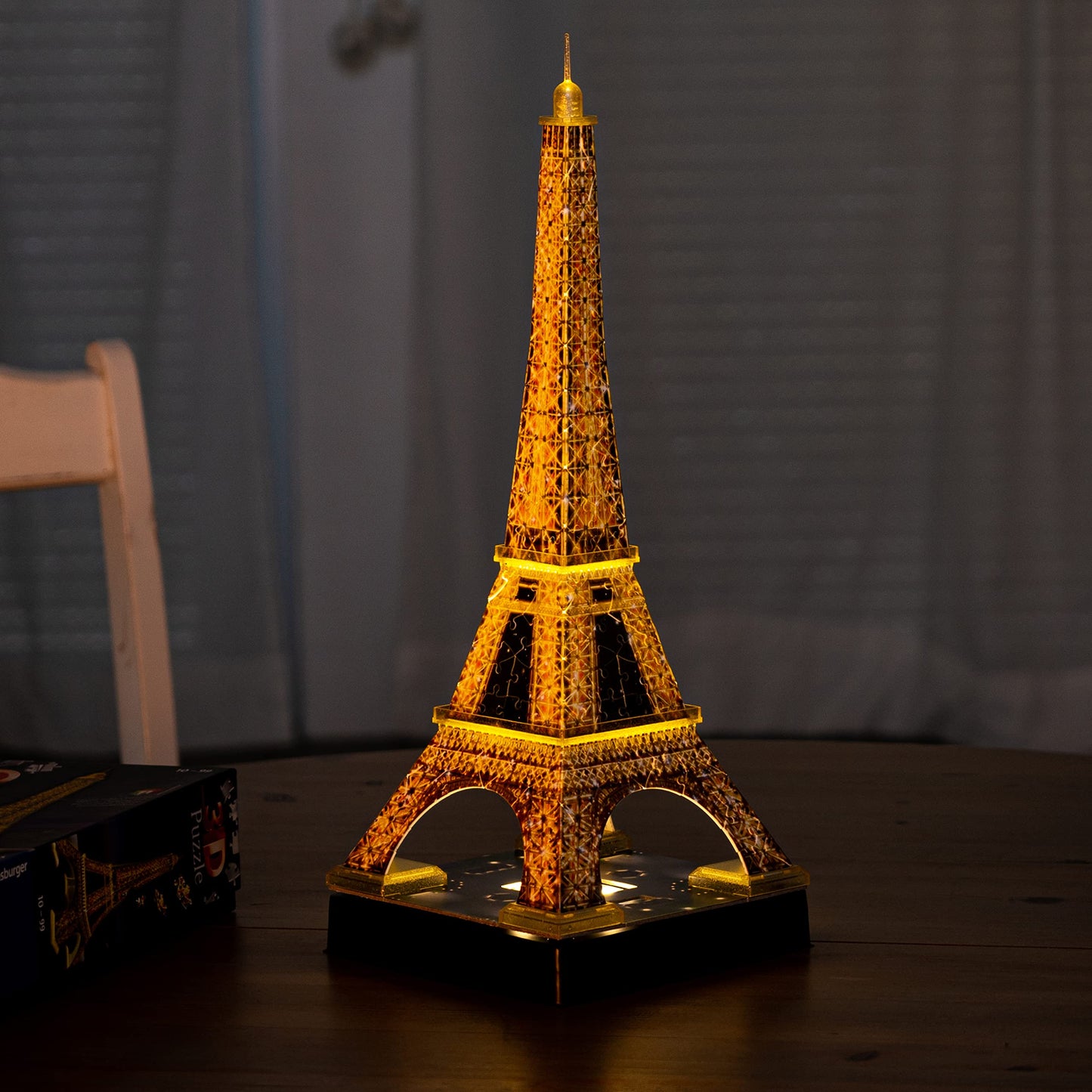 Puzzle 3D Ravensburger 12579 - Turnul Eiffel Night Edition - Model 3D iluminat cu LED, de construit - Recomandat de la 10 ani