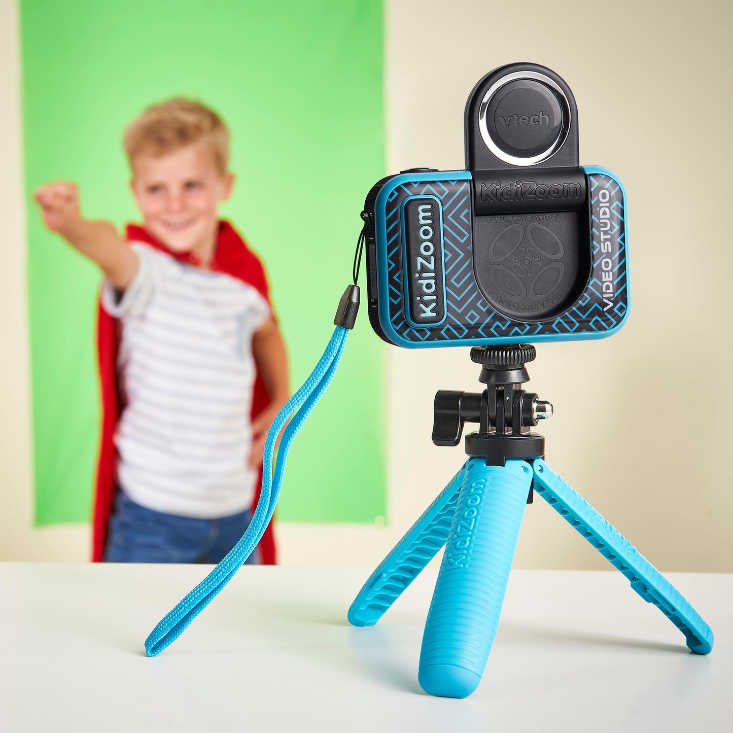 VTech Kidizoom Video Studio HD albastru – Cameră pentru copii cu Greenscreen, stativ, efecte, cameră pentru selfie și multe altele – Pentru copii de 5-12 ani