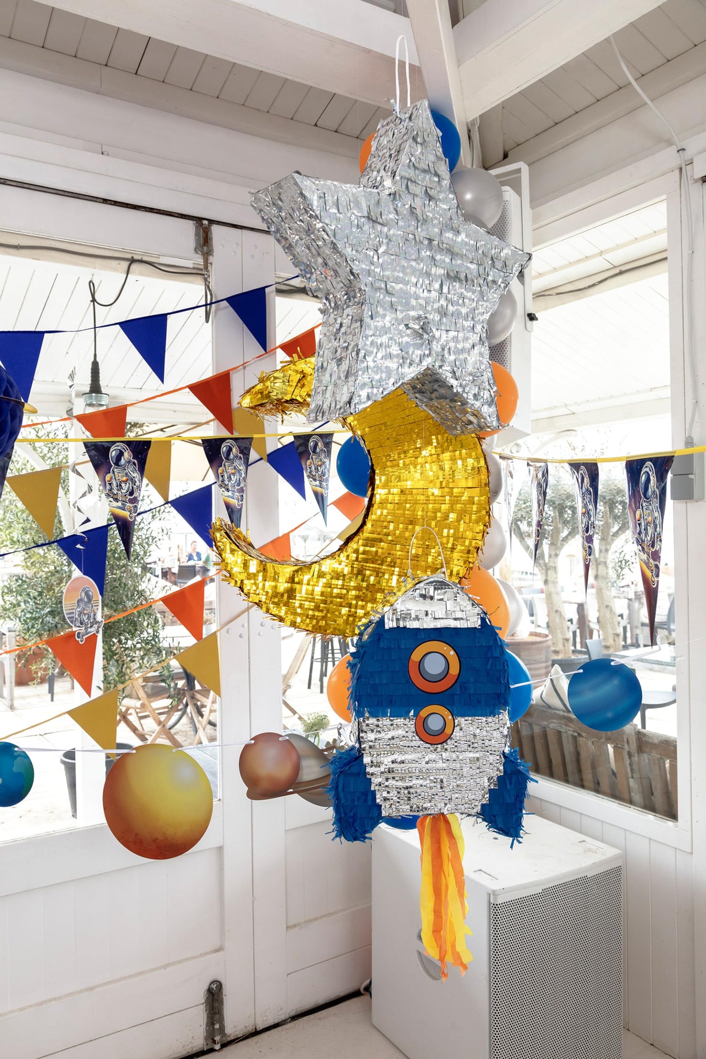 Pinata Rachetă, 56 x 23 x 18 cm decor pentru petreceri de naștere, petreceri tematice și carnaval.