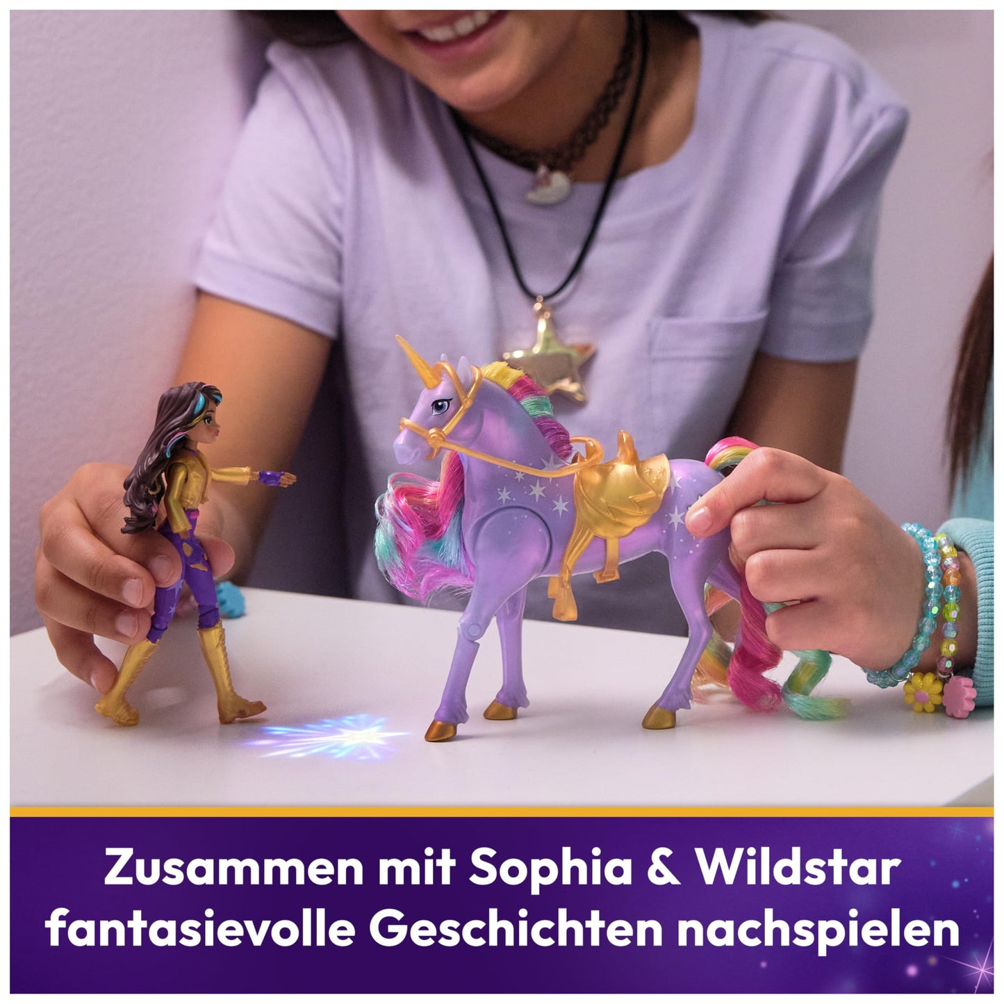 Academia Unicornilor - Figurine originale Wildstar și Sophia de 12 cm din seria Netflix, cu unicorn Wildstar și lumină magică în culori de curcubeu, pentru copii de la 4 ani.