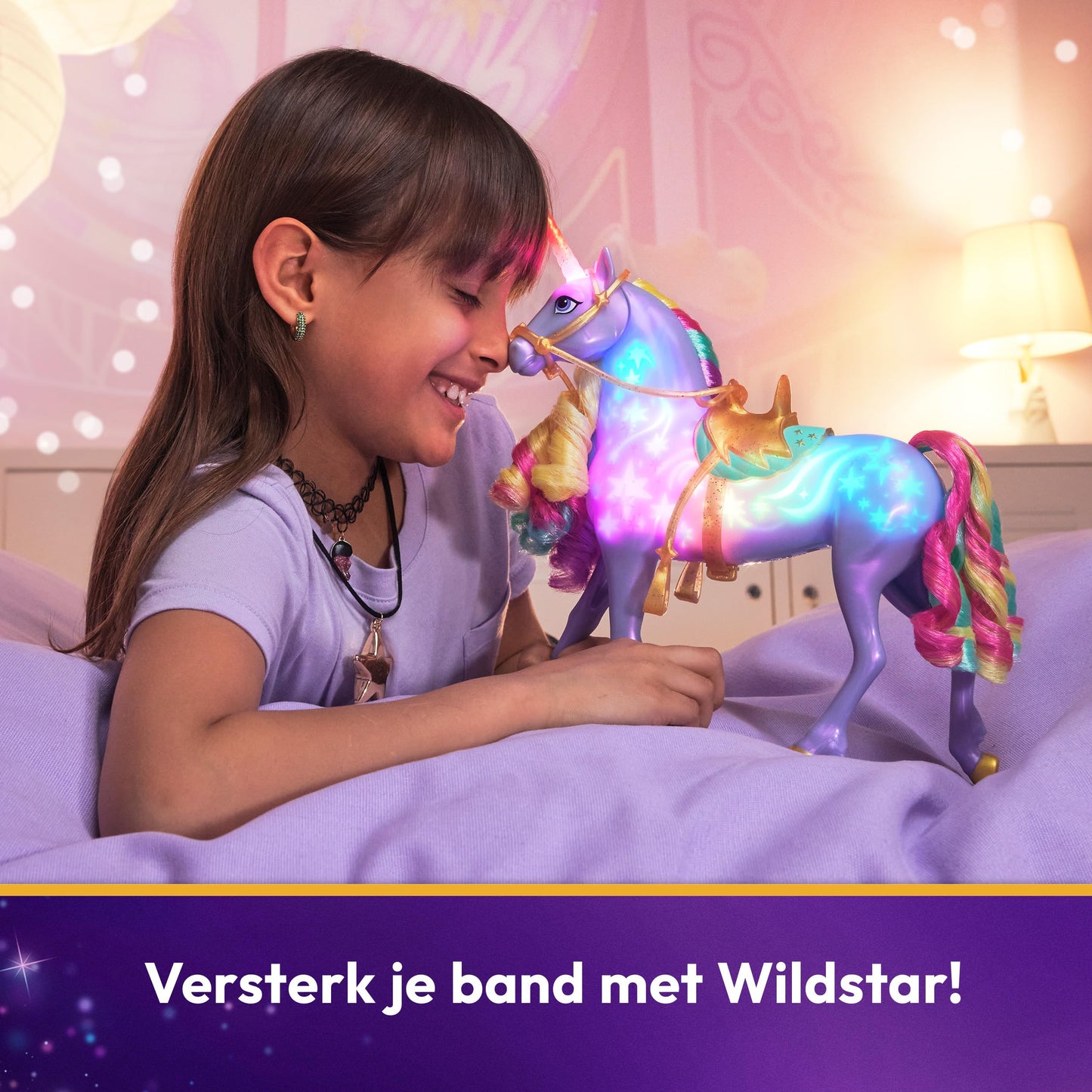 Academia Unicornilor - Sophia și Magia Luminii Wildstar - Unicorn de 28 cm cu efecte de lumină și sunet și păpușă de 24 cm complet mobilă, inspirată de seria Netflix, pentru copii de la 4 ani.