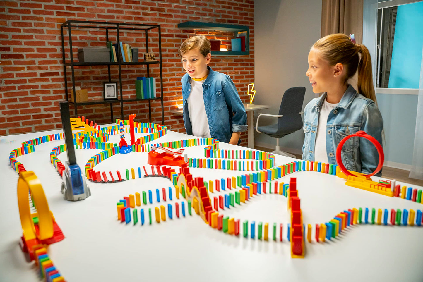 Creator de Piste Domino Express + 400 Piese, Jucărie de Construcție pentru Copii de la 6 Ani, Joc cu Domino pentru Copii cu 400 de Piese Domino