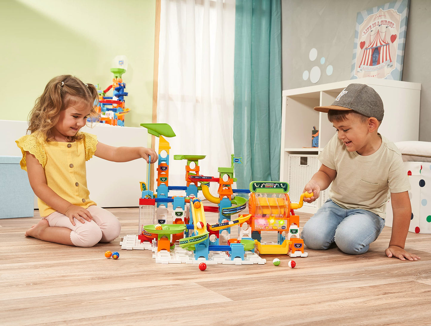 VTech Marble Rush - Set Super Acțiune L100 E – Pista interactivă cu lumini și sunete, elemente captivante și opțiuni de construcție – Pentru copii 4-12 ani