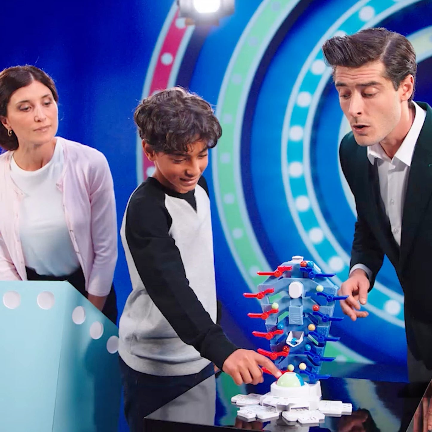 Joacă Distractivă cu IMC TOYS - Coco Show, Joc de Masă și Cărți Strategice pentru Vârste de Peste 8 Ani