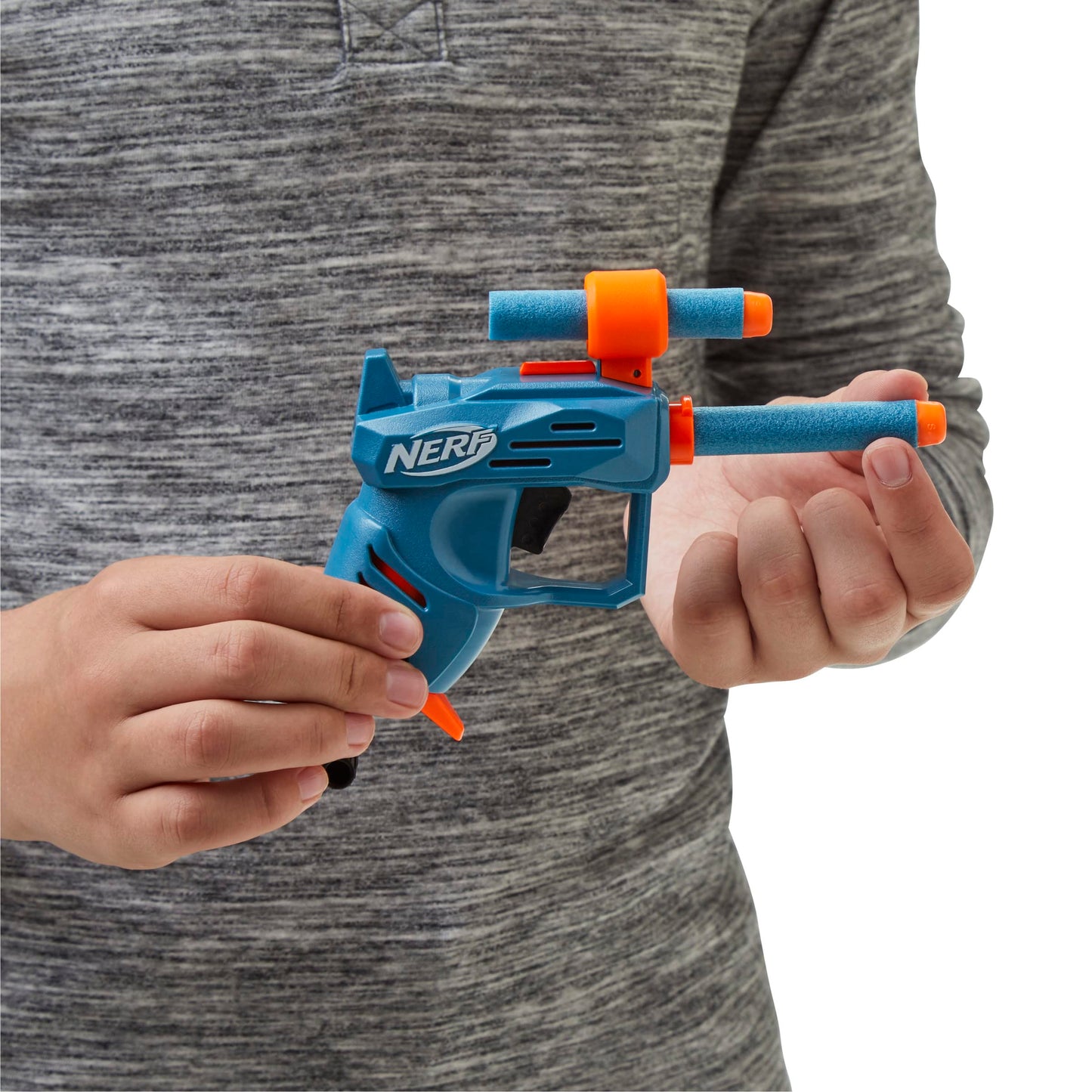 NERF Elite 2.0 Ace SD-1 Dart-Blaster cu 2 săgeți Elite, mâner de tragere și suport integrat pentru 1 săgeată.