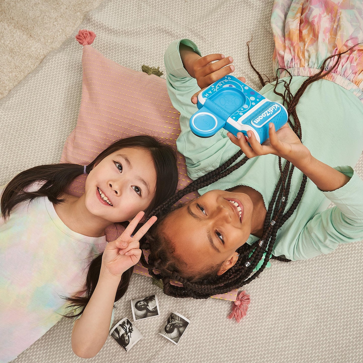 Vtech KidiZoom Print Cam albastră – Cameră foto instant pentru copii cu funcție de imprimare, selfie, video și efecte, pentru copii de 4-12 ani.