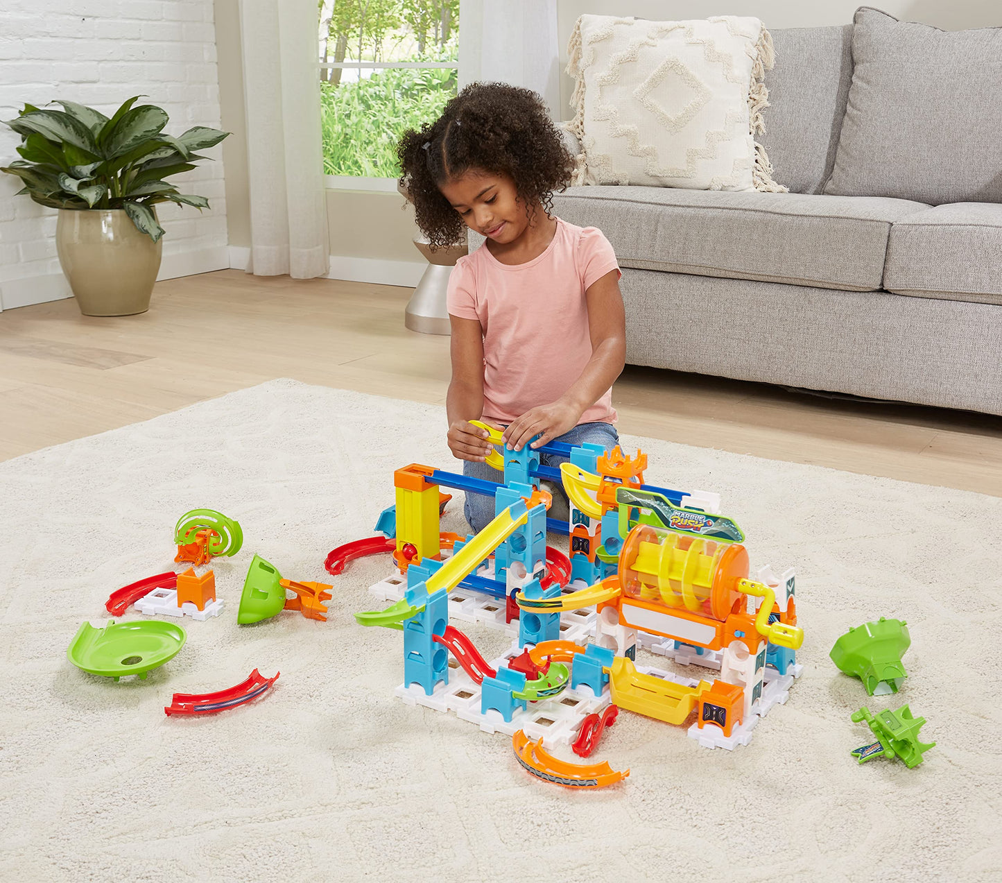 VTech Marble Rush - Set Super Acțiune L100 E – Pista interactivă cu lumini și sunete, elemente captivante și opțiuni de construcție – Pentru copii 4-12 ani