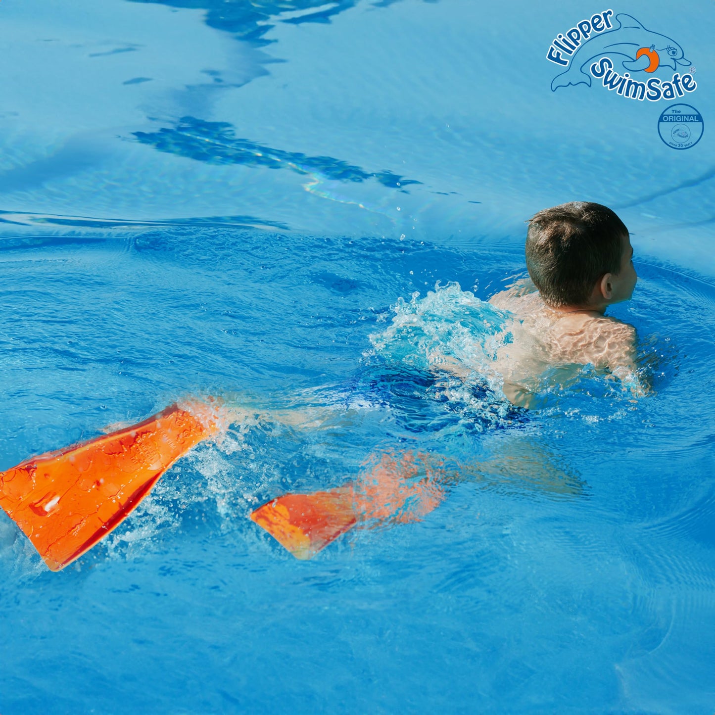 Flipper SwimSafe 1121 - Labe înot pentru copii și sugari, albastre, mărime 26-28, din cauciuc natural, ca ajutor la înot pentru distracție fără griji.