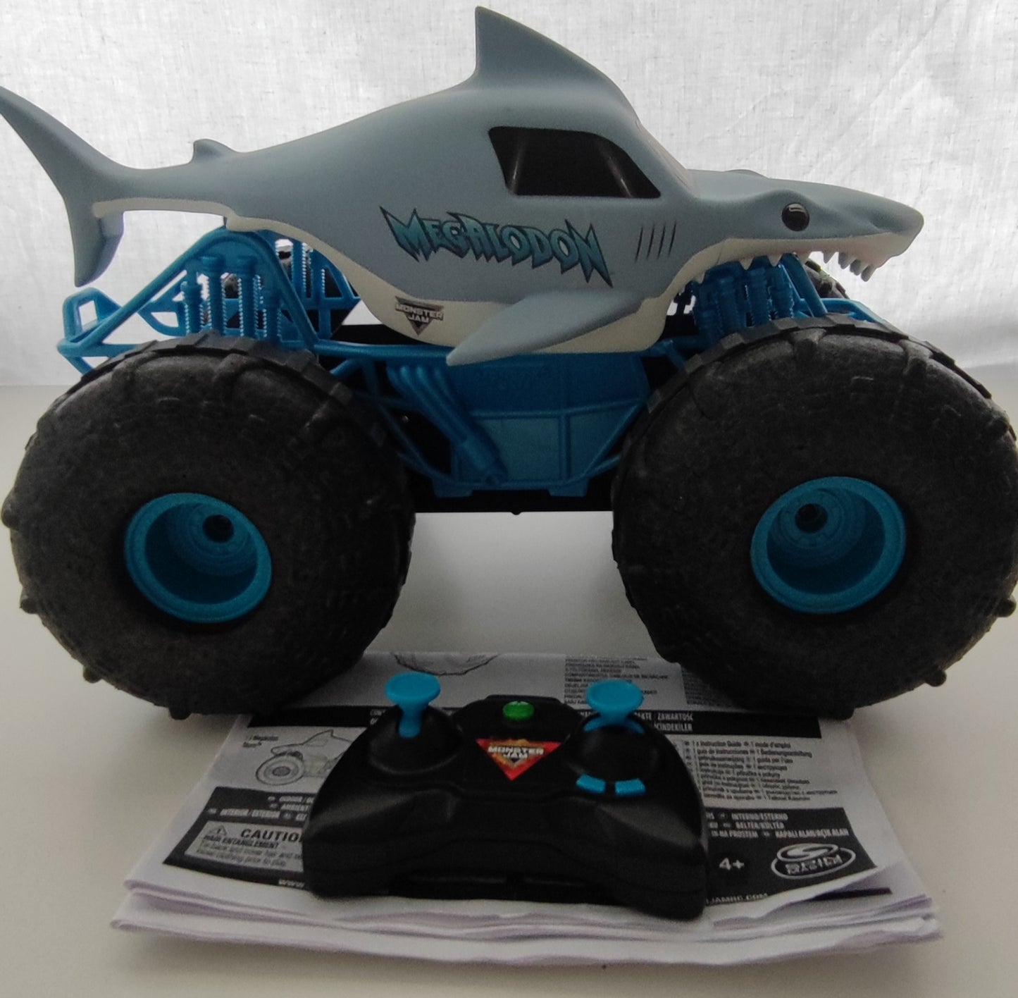 Masina telecomanda Monster Jam RC - Megalodon Storm , scara 1:15