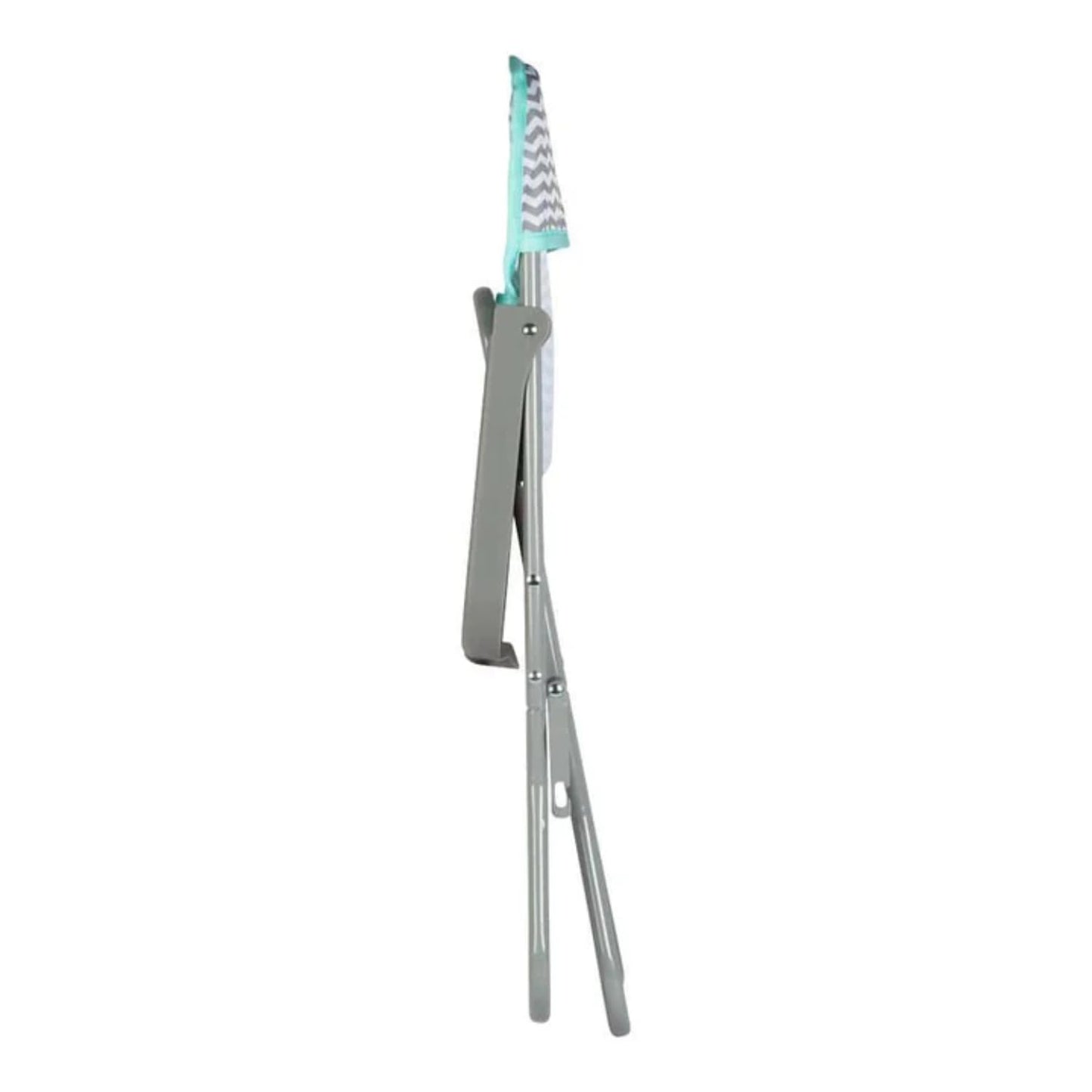 Scaun pliabil pentru păpuși Adora Baby Doll cu model zig-zag trendy și curea de siguranță, potrivit pentru majoritatea jucăriilor de pluș, animale de pluș și păpuși de până la 16 inch, cadou de ziua de naștere pentru vârste de 3 ani și peste.