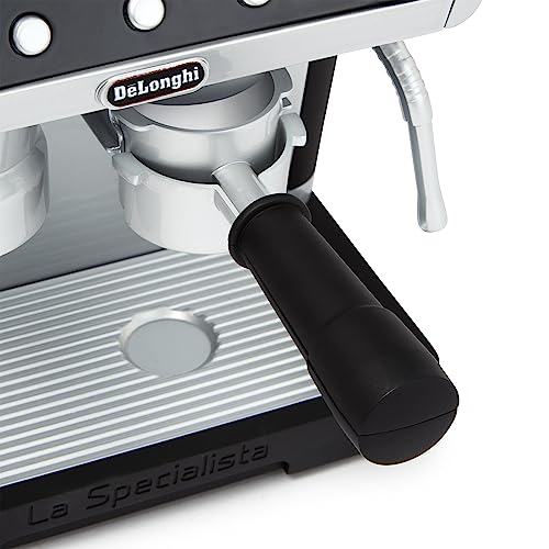 Mașină de cafea Casdon De'Longhi espressor pentru copii. Set de joacă cu bucătărie, cu piese mobile, sunete realiste și cafea magică. Recomandat copiilor de la 3 ani.