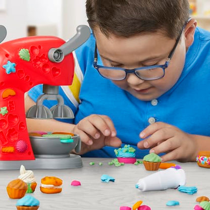 Play-Doh Super Mașină de Bucătărie cu accesorii