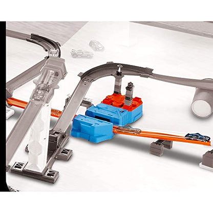 Set de construcție Hot Wheels Bahn Track Builder, cu accelerator, 2 piste și 1 mașinuță inclusă, jucărie pentru copii de la 6 ani, GBN81
