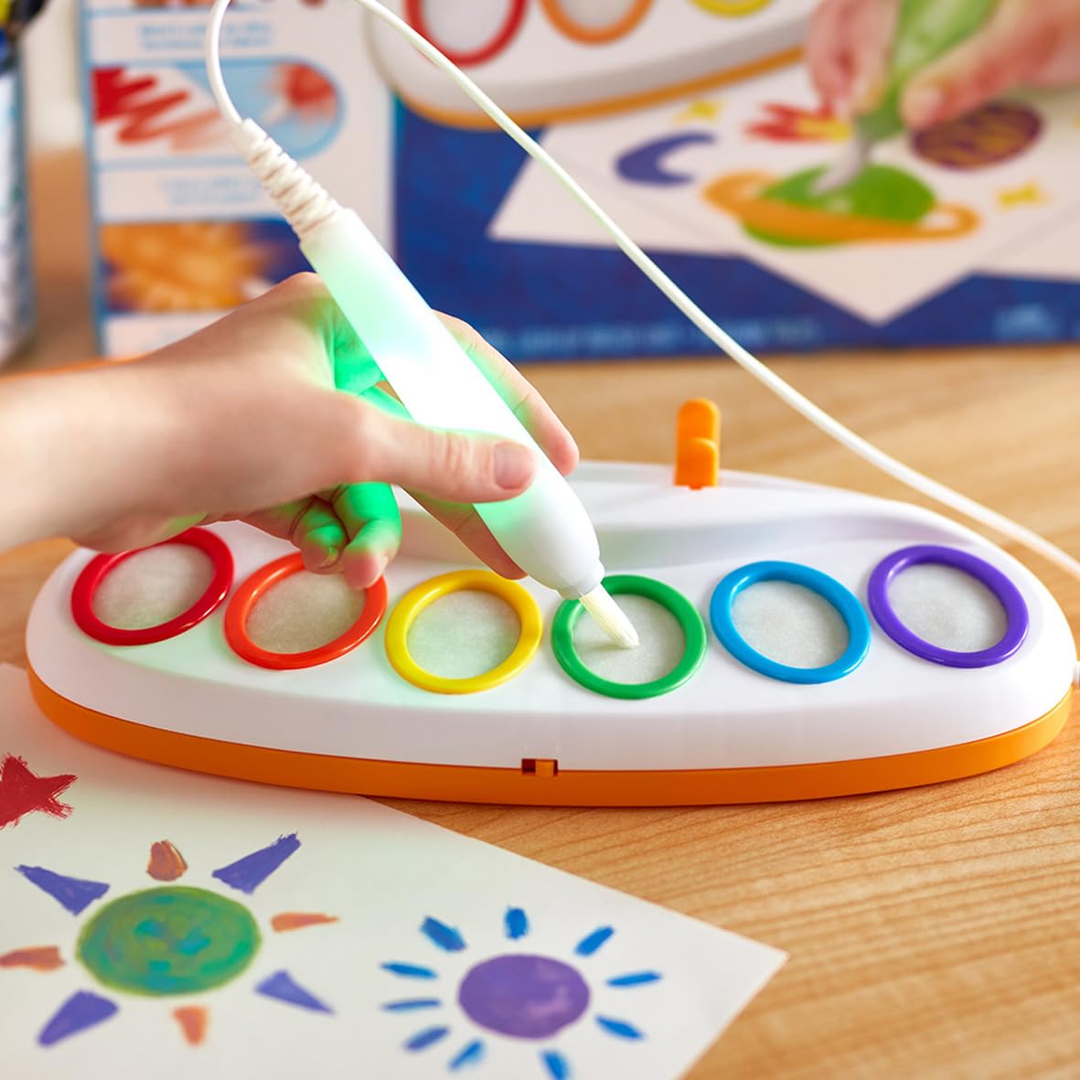 Crayola Color Wonder Pensulă cu lumină, 3+ ani