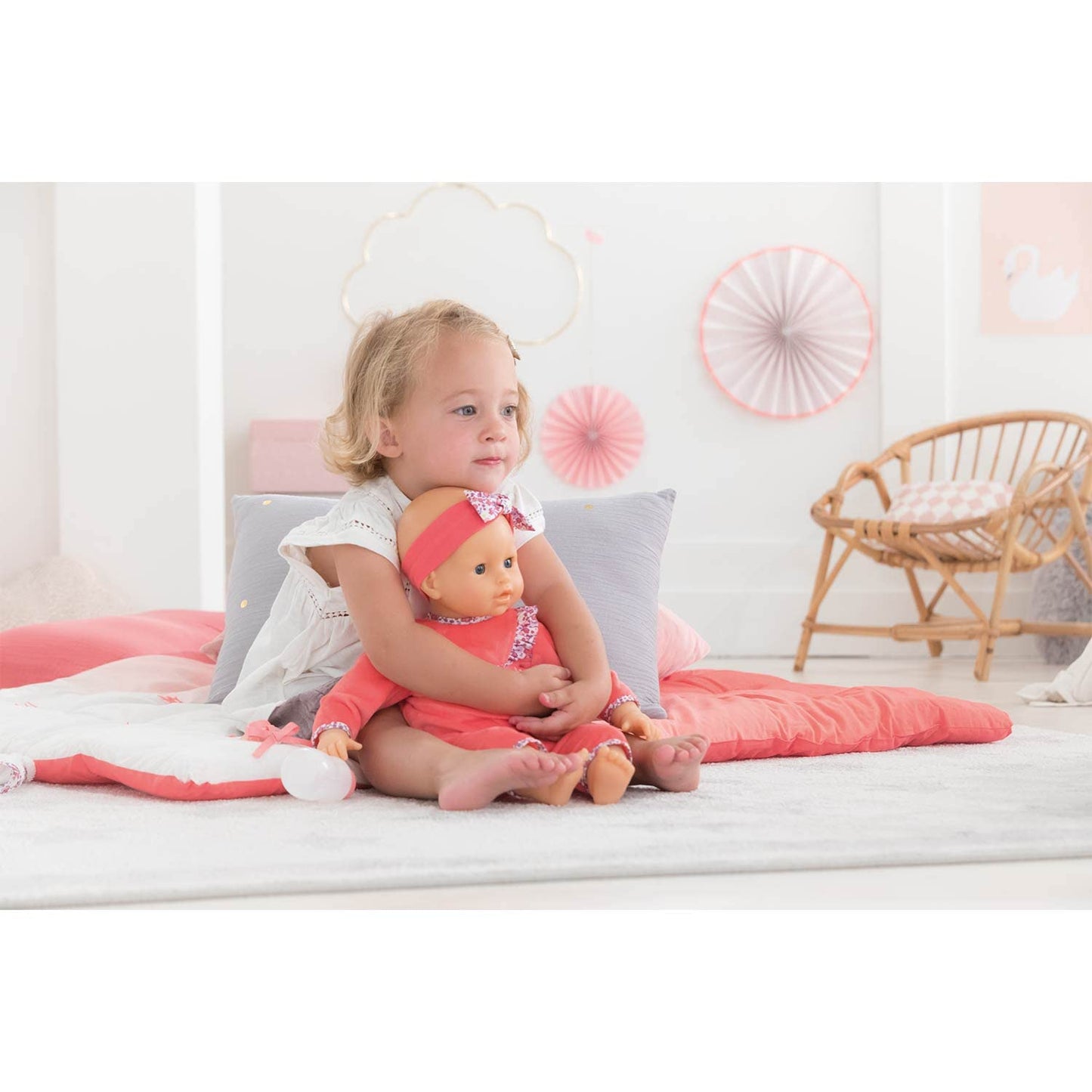 Corolle 9000150060 - Păpușa Mon Grand Poupon Lila Chérie 42cm, Păpușă Franceză cu Farmec și Aromă de Vanilie