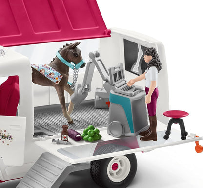 Schleich 42439 HORSE CLUB - Set de joacă cu medic veterinar mobil și mânz Hannoveraner, 37 piese, figurine Schleich și medic veterinar articulat, jucărie pentru copii de la 5 ani.