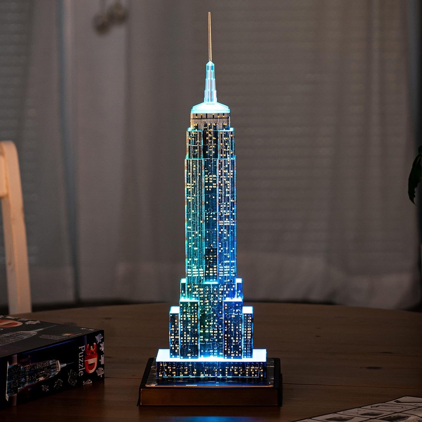 Ravensburger 3D Puzzle Empire State Building Set puzzle 216 piese cu LED de la 10 ani