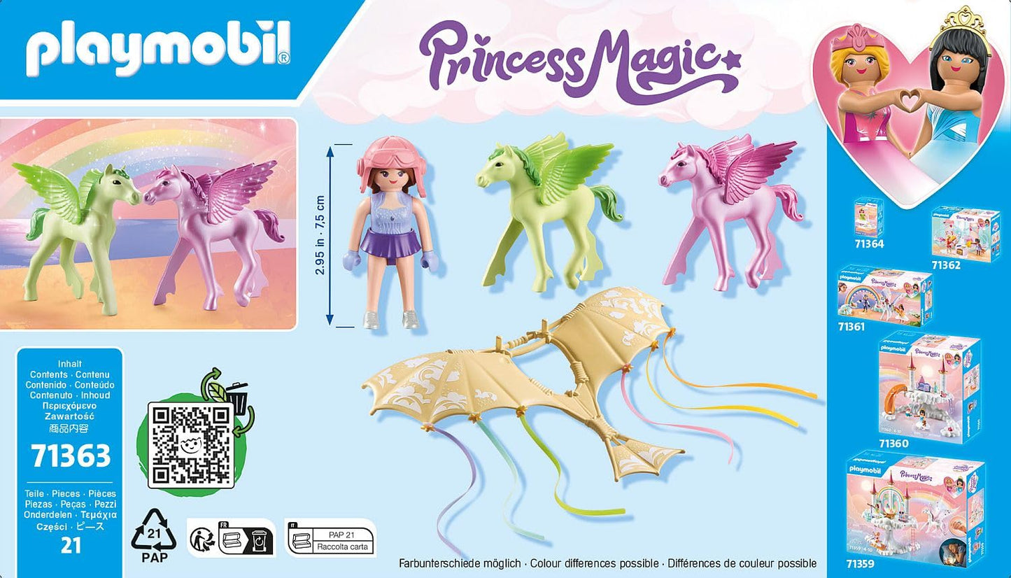 PLAYMOBIL Princess Magic 71363 Set de figurină Aventură magică cu pui de pegas, lecții de zbor în nori, cu prințesă și doi pui de pegas, jucărie pentru copii de la 4 ani