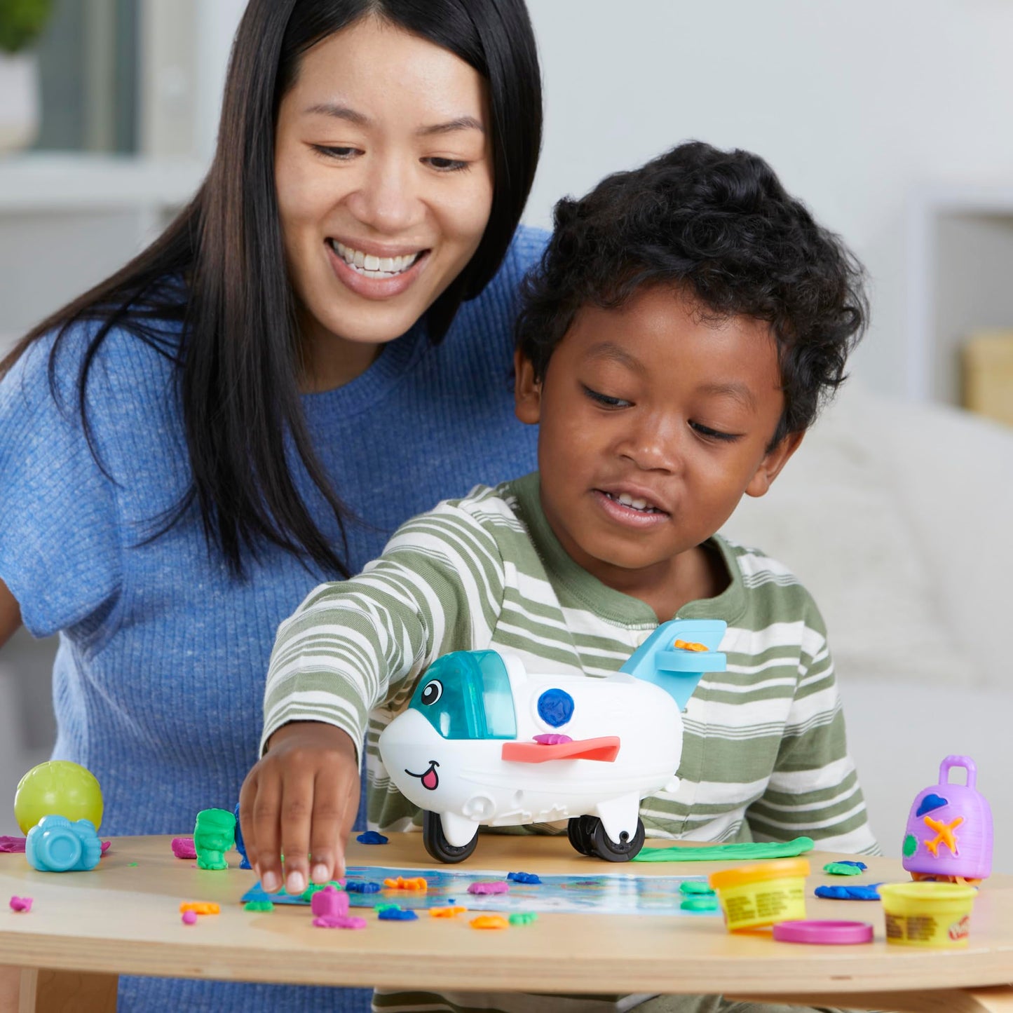 Play-Doh Flugi Set creativ avion, 2+ ani