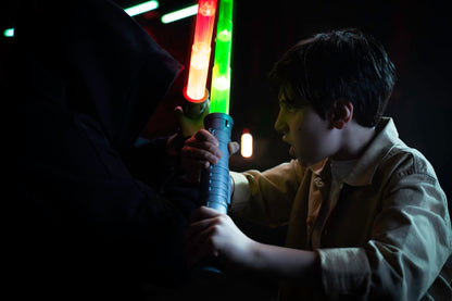SABIA PUTERII Goliath Power Saber - Sabie laser pentru copii de la 6 ani, extensibilă automat, jucărie laser realistă, luptă intergalactică, 30cm/90cm extinsă