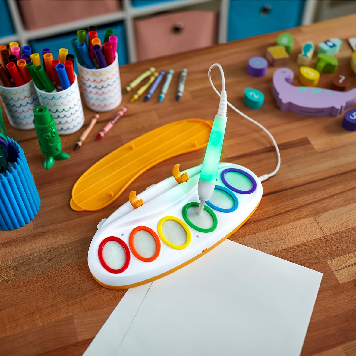 Crayola Color Wonder Pensulă cu lumină, 3+ ani