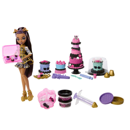 Monster High Scary Sweet Birthday Set de joacă pentru decorat torturi cu păpușă Clawdeen Wolf și peste 20 accesorii