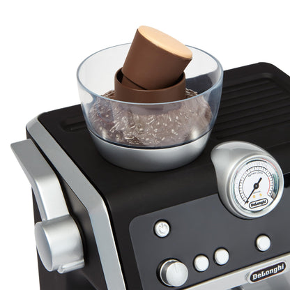 Mașină de cafea Casdon De'Longhi espressor pentru copii. Set de joacă cu bucătărie, cu piese mobile, sunete realiste și cafea magică. Recomandat copiilor de la 3 ani.