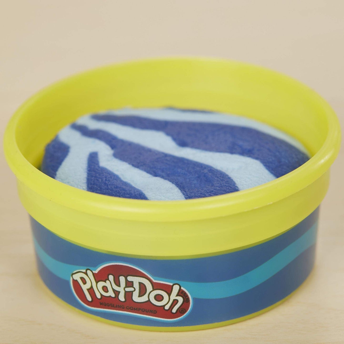 Play-Doh E6103EU5 Set Mașină de Pompieri, 5 cutii, 3+ ani