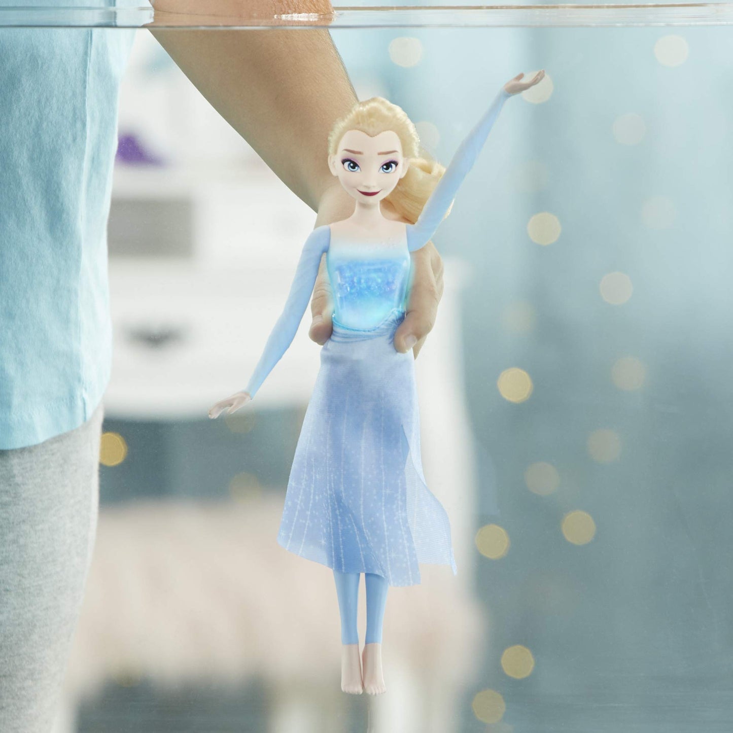 Disney Frozen Papusa Elsa luminoasa in apa, 3+ ani