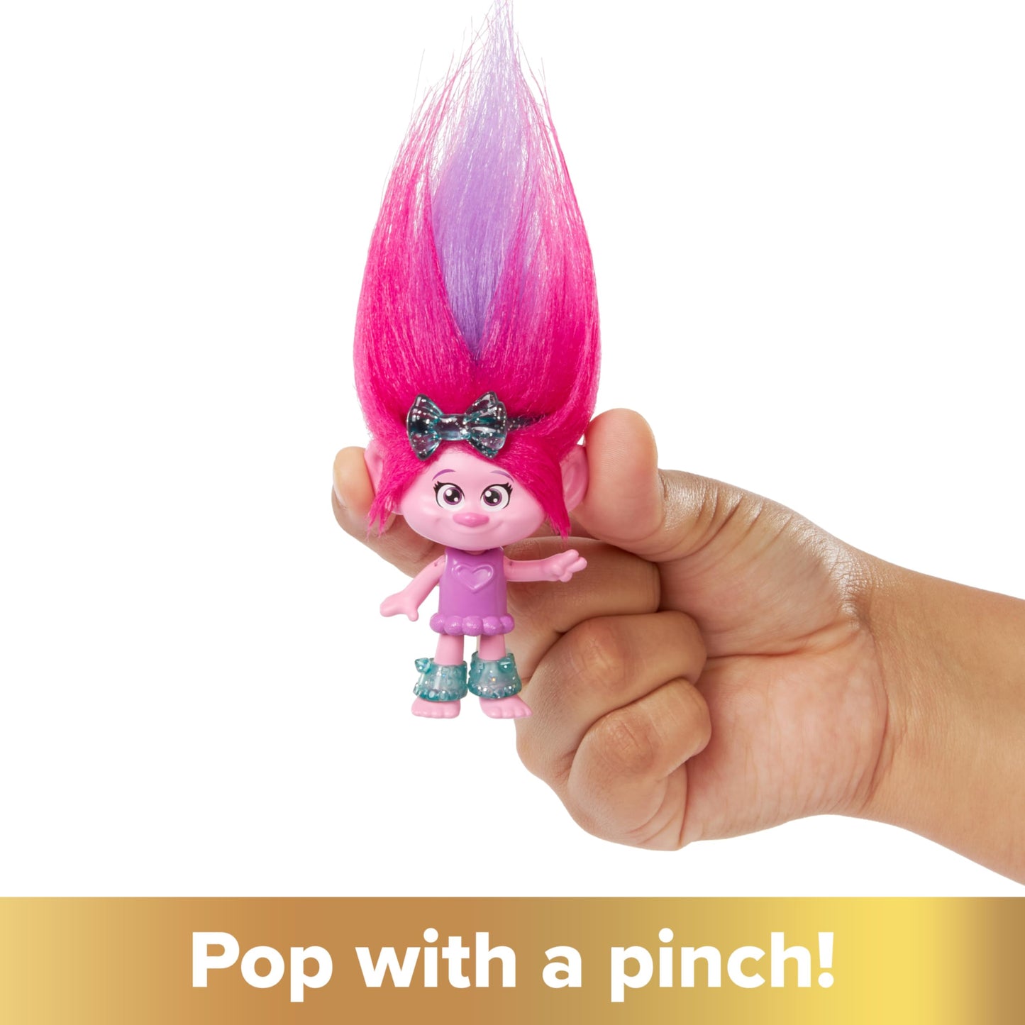 Mattel Trolls 3 - Hair Pops Poppy, păpușă cu păr roz și haine detașabile, accesorii surpriză, inspirată din film, jucărie pentru copii 3+ ani, HNF10