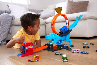 Pista Hot Wheels T-Rex Attack, joc de îndemânare prin timing și țintire precise, cu circuit cu looping, jucărie auto, pentru copii de la 4 ani, HNP77