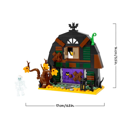 LEGO 40721 Set de construcție Halloween Scheună cu 205 piese și minifigurină schelet pentru copii de la 8 ani