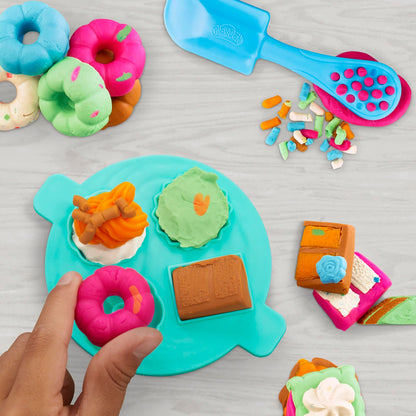 Play-Doh Super Mașină de Bucătărie cu accesorii