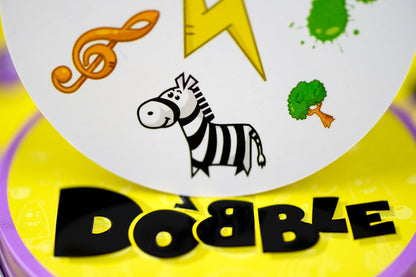 Asmodee Dobble Joc de observație, 2-8 jucători, 6+ ani (IT)