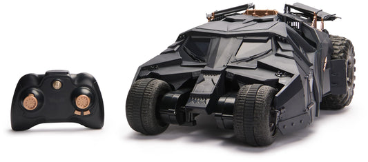 DC Comics - Batman Tumbler RC, vehicul radio controlat în designul trilogiei The Dark Knight, scală 1:15, pentru fani mari și mici de la 4 ani.