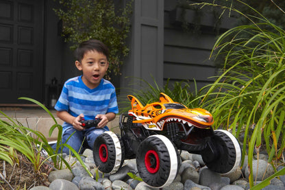 Hot Wheels Monster Truck Tiger Shark telecomanda, 1:15