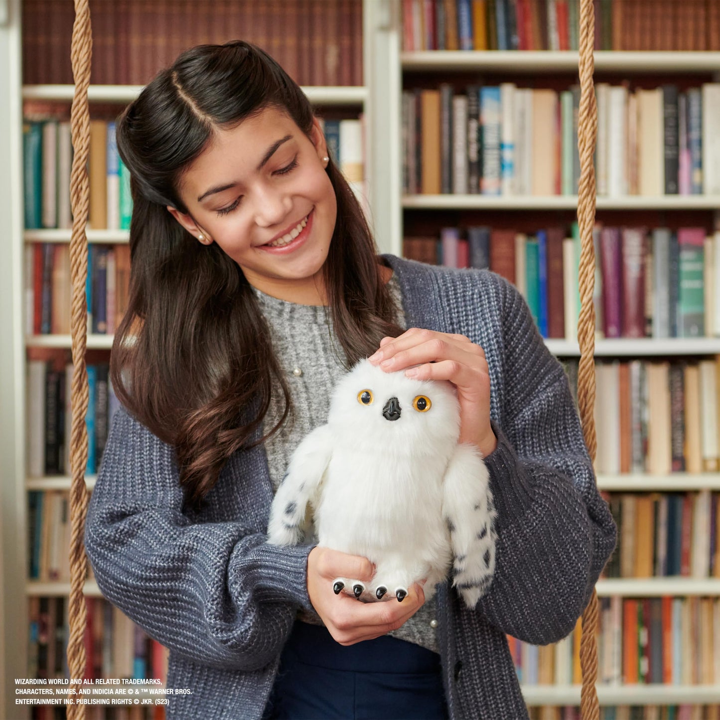 Jucarie interactiva Bufnita Hedwig din Harry Potter cu miscari si peste 15 sunete realiste, 23cm, 5 ani+