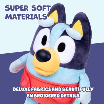 Bluey Baby răsfață și îngrijește, hrănește și liniștește bebelușul, jucărie electronică din pluș de 28 cm cu 10 sunete diferite de bebeluș, 2 accesorii și scutec detașabil