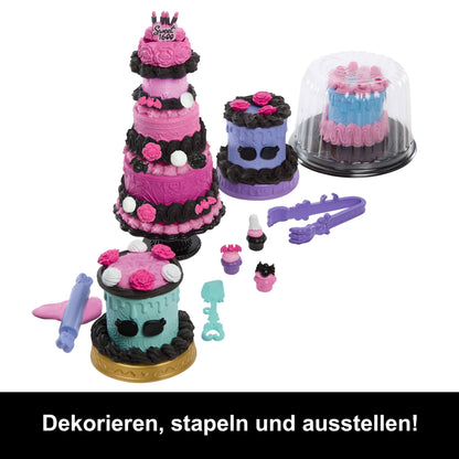 Monster High Scary Sweet Birthday Set de joacă pentru decorat torturi cu păpușă Clawdeen Wolf și peste 20 accesorii