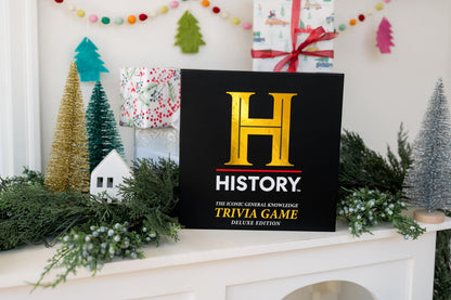 DYCE History Channel Joc de societate Trivia Ediție Deluxe cu Extensie ani 80 și 90 - 2400+ Întrebări de Cultură Generală pentru Adulți, Familie și Adolescenți