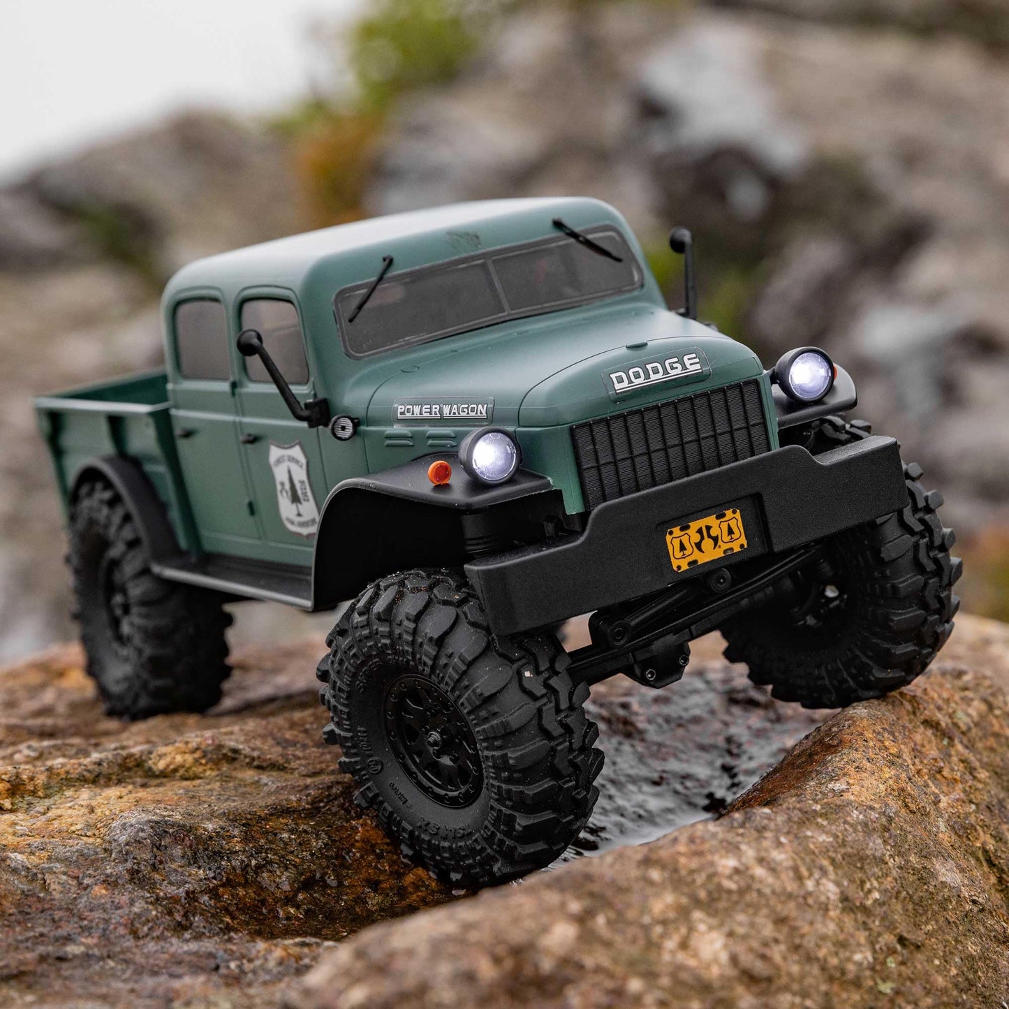 Camion RC Axial SCX24 Dodge Power Wagon 40's 4-Uși Verde 1/24 4x4 RTR AXI00007T2