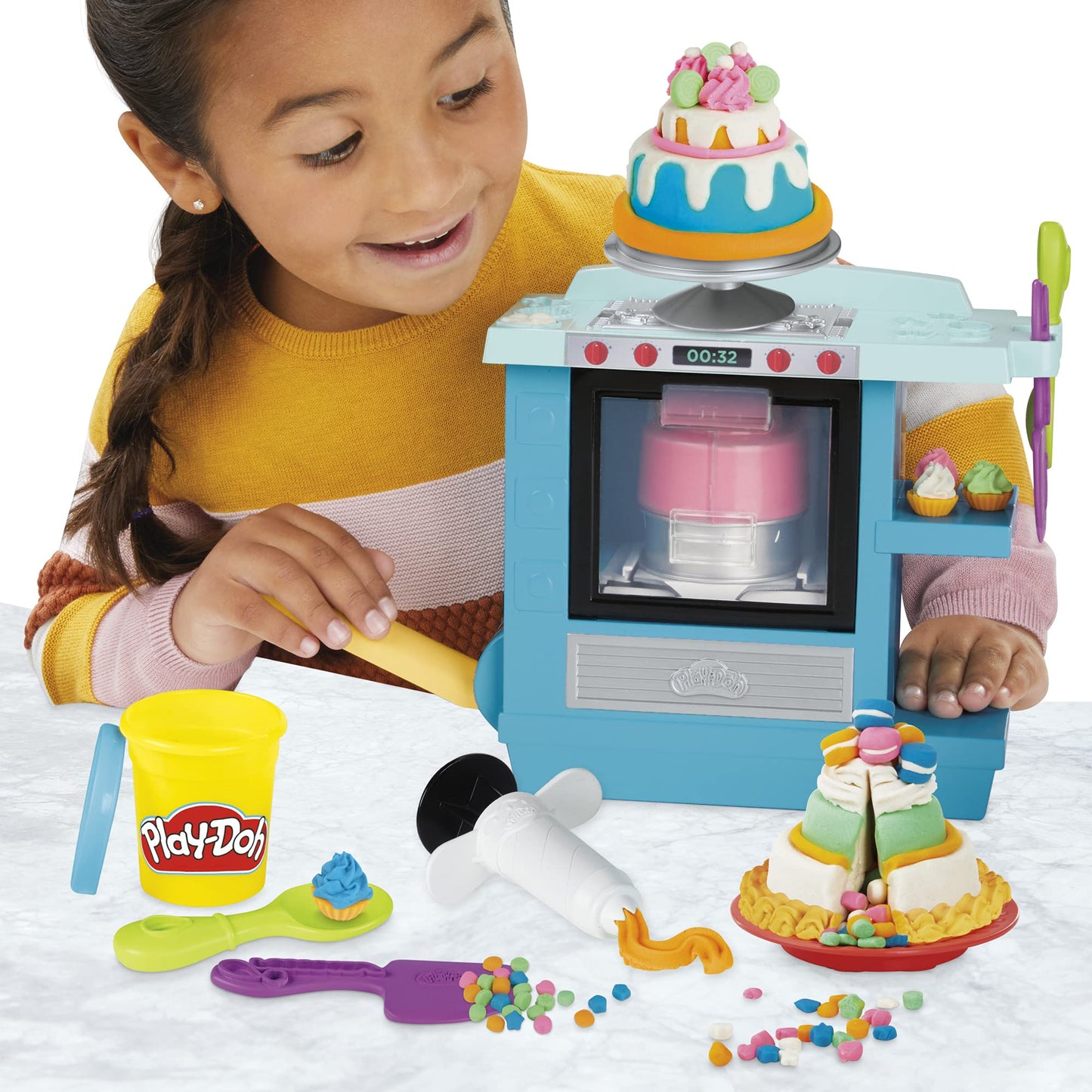 Play-Doh Kitchen Creations Set de joacă cu cuptor pentru copii de la 3 ani cu 5 culori
