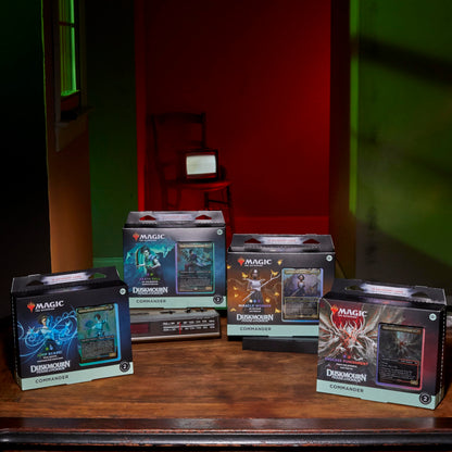 Magic: The Gathering Duskmourn Set de cărți Commander cu 4 deck-uri