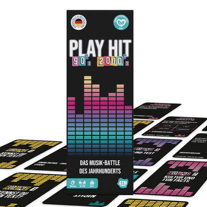 ATM Gaming - PlayHit Joc de societate – Quiz muzical din anii '90 și 2000 – Joc de petrecere și cărți pentru adulți și familii – pentru 2 până la 10 jucători de la 16 ani